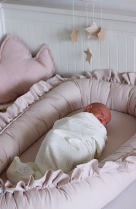 gniazdko dla niemowlaka